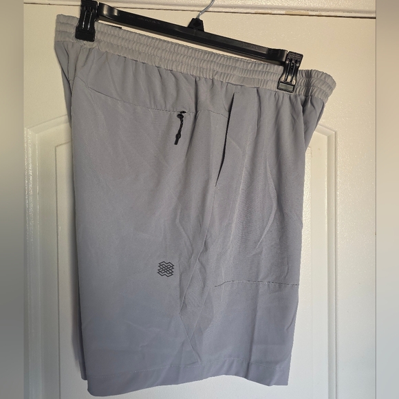 Men's FLX Accelerate 9-Inch Shorts FLX Gray NWT - Picture 1 of 5